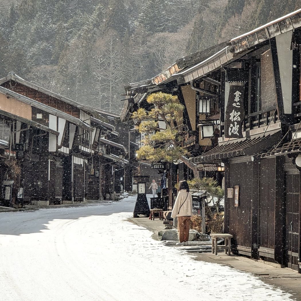 Snow falling on the old post town of Narai-juku in Nagano, Japan